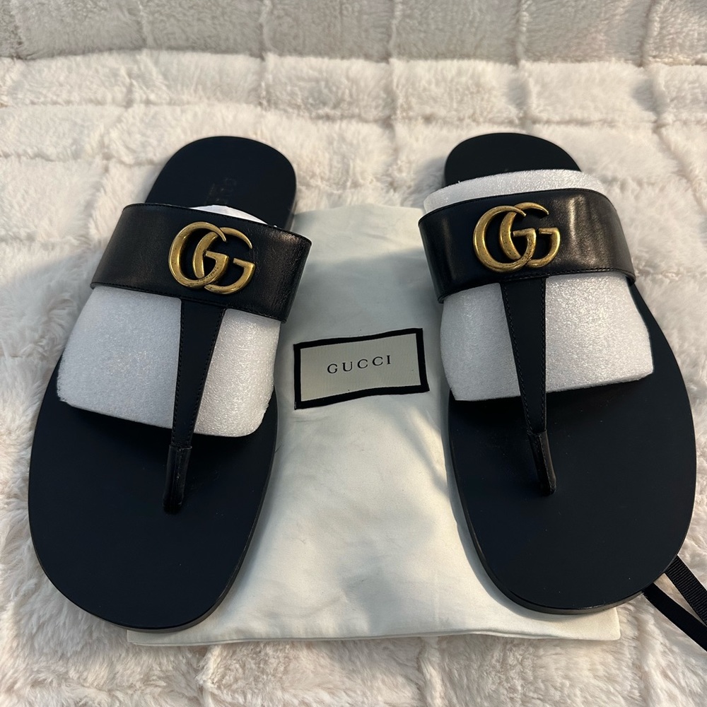 NWOT - Men’s Gucci double G Thong Sandal